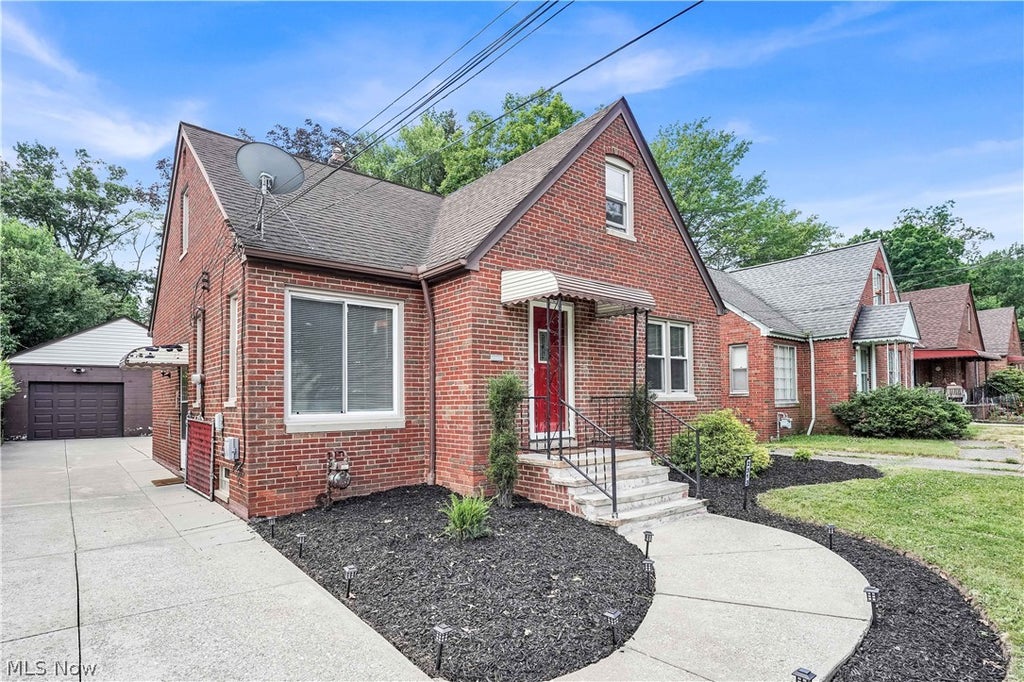 Photo of 2313 Lorimer Road, Cleveland, OH 44134 (MLS # 5220166)