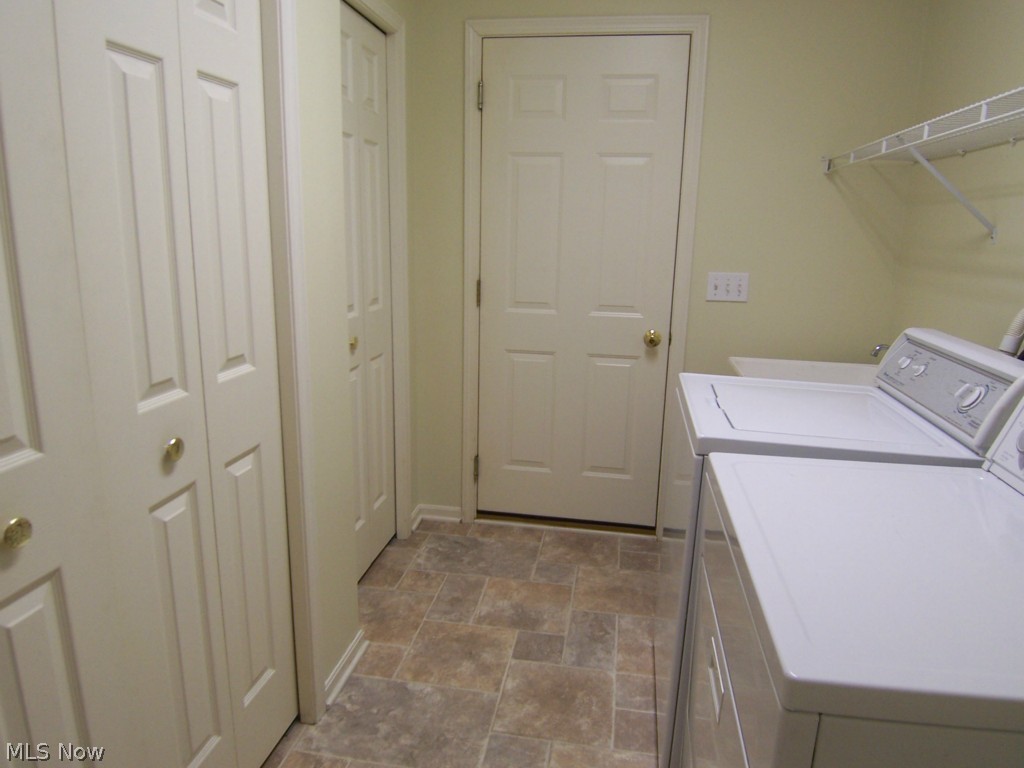 Woodbury Condo - Residential