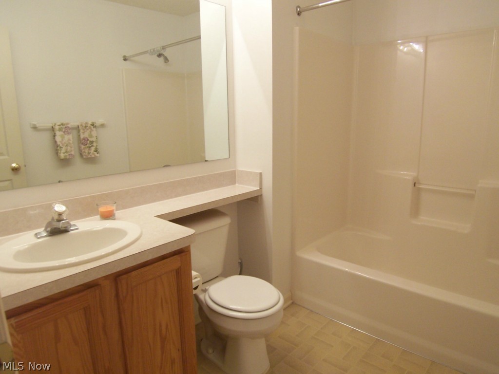 Woodbury Condo - Residential