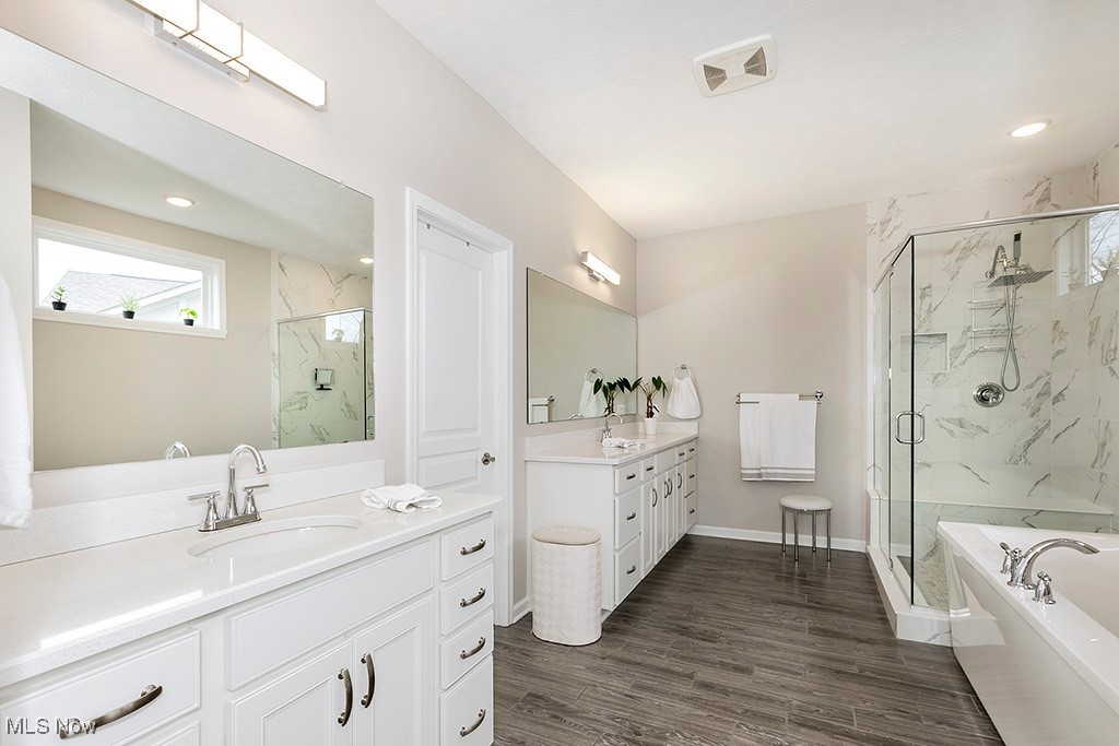 313 Lake Victoria Court, Chagrin Falls, Ohio image 22