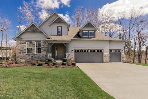 313 Lake Victoria Court Chagrin Falls OH 44022