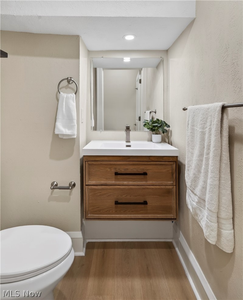 James J Hinde Realty Coventry - Residential