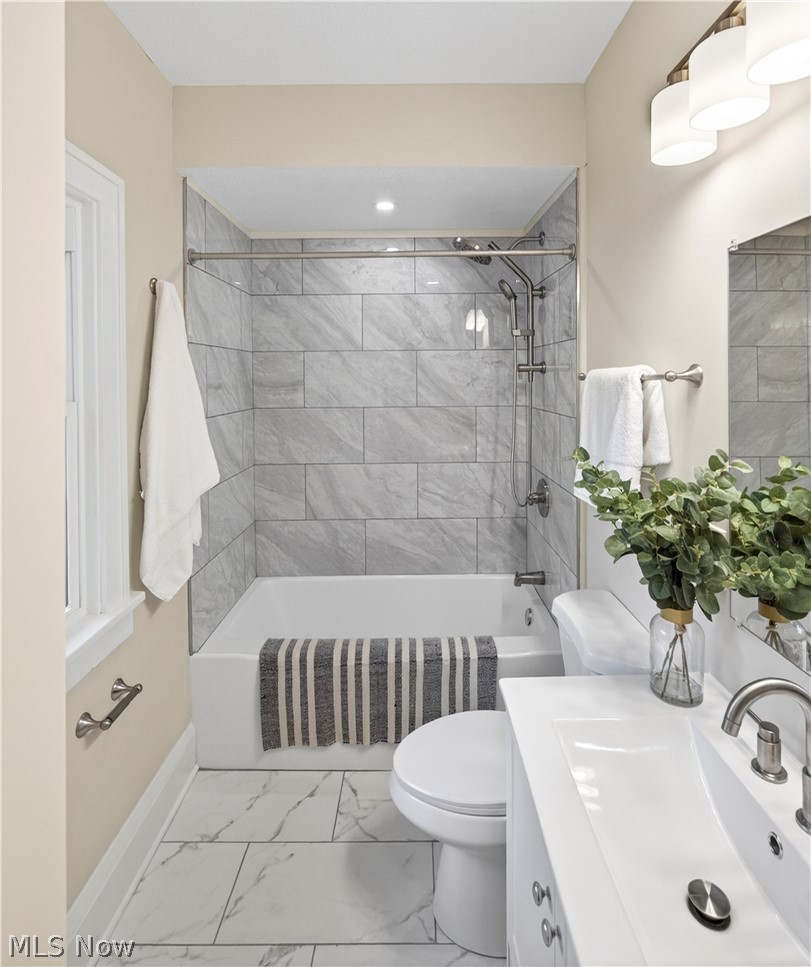 James J Hinde Realty Coventry - Residential