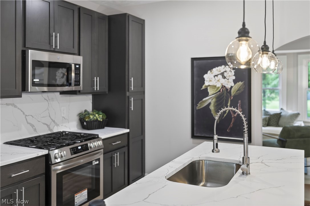 James J Hinde Realty Coventry - Residential