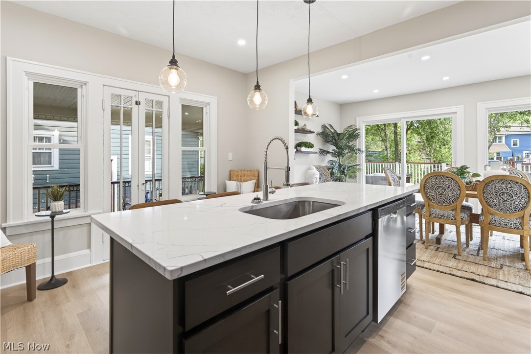 James J Hinde Realty Coventry - Residential
