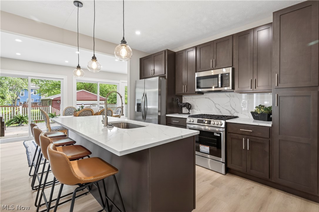 James J Hinde Realty Coventry - Residential