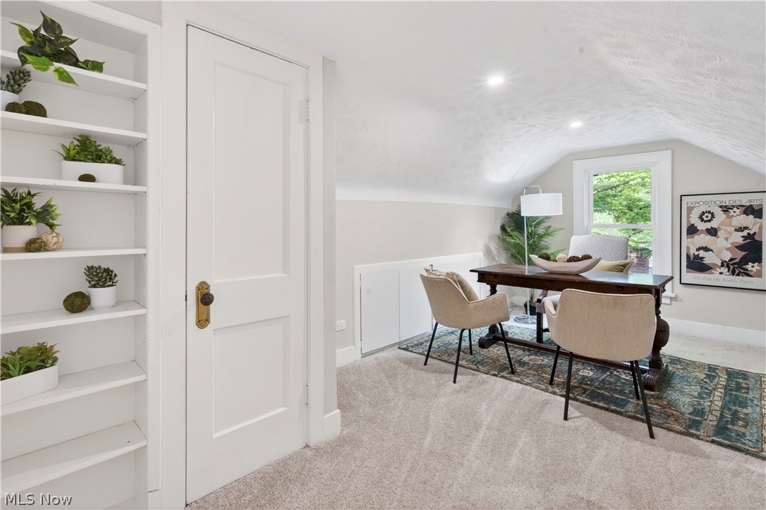 James J Hinde Realty Coventry - Residential