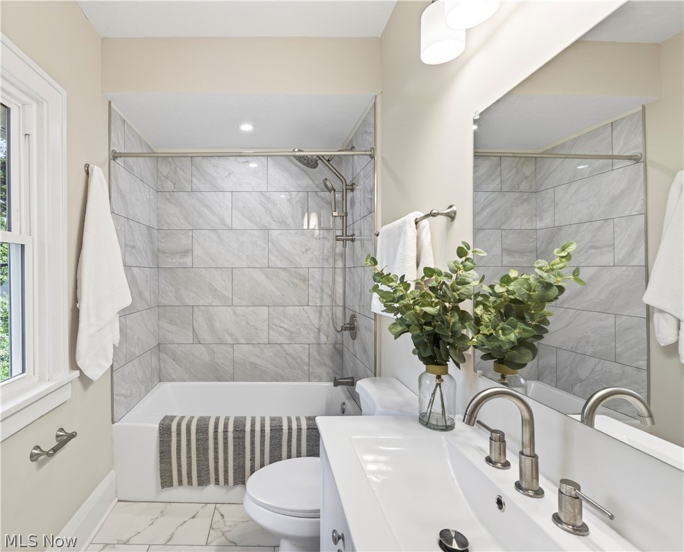 James J Hinde Realty Coventry - Residential