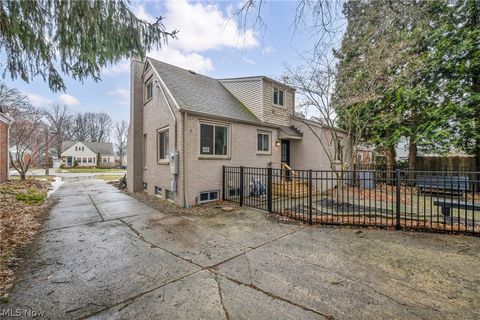 Tiny photo for 24011 Bruce Road, Bay Village, OH 44140 (MLS # 5187097)