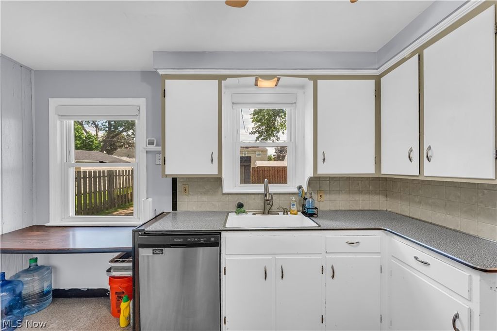 Photo of 9205 Beech Avenue, Brooklyn, OH 44144 (MLS # 5211931)
