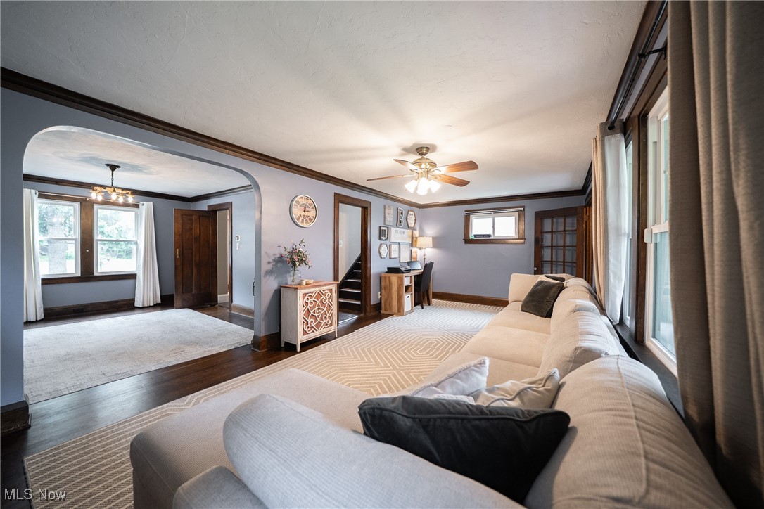 961 Oxford Road, Cleveland Heights, Ohio image 3