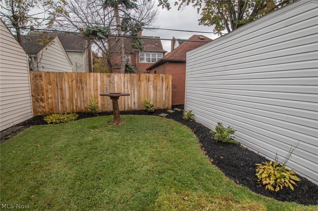 Utopia Beach 03 - Residential