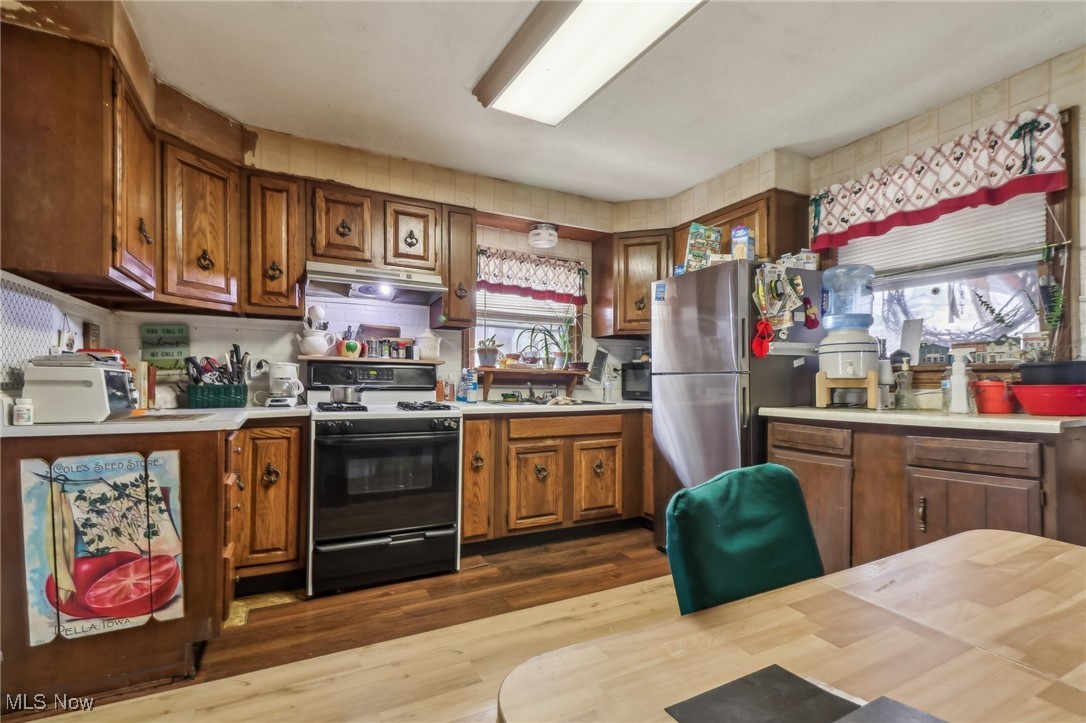 944 Bey Road, Akron, Ohio image 8