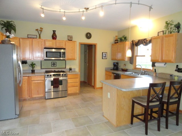 Bob-O-Link - Residential