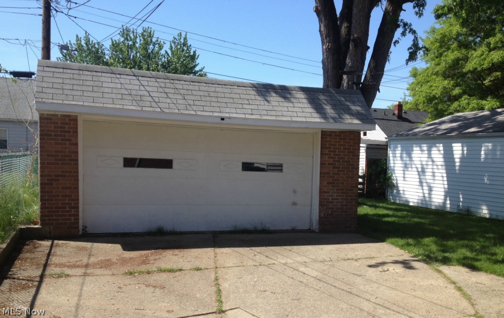 Ridgewood 03 - Residential Income