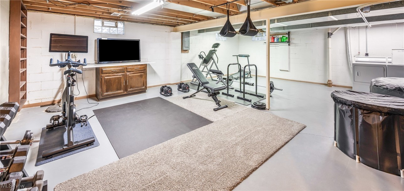 5700 Sharon Drive, Youngstown, Ohio image 37