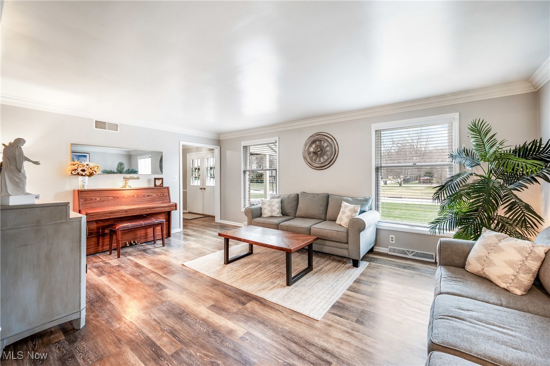 5700 Sharon Drive, Youngstown, Ohio image 6