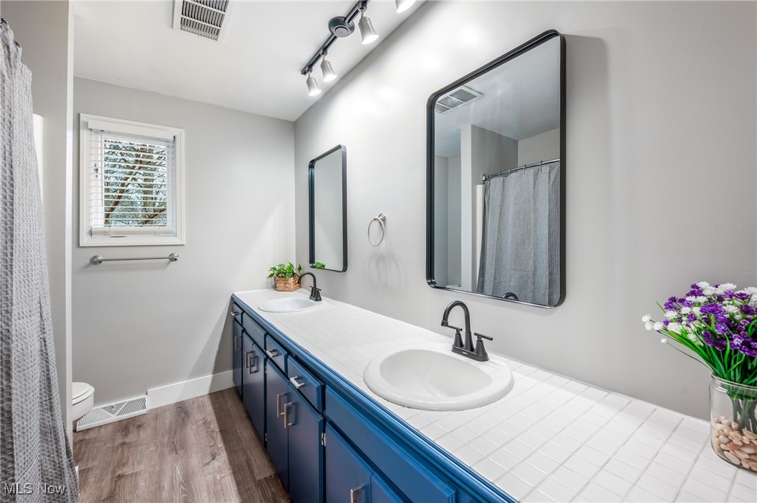 5700 Sharon Drive, Youngstown, Ohio image 32