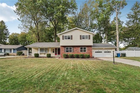 27504 Cottonwood Trail North Olmsted OH 44070