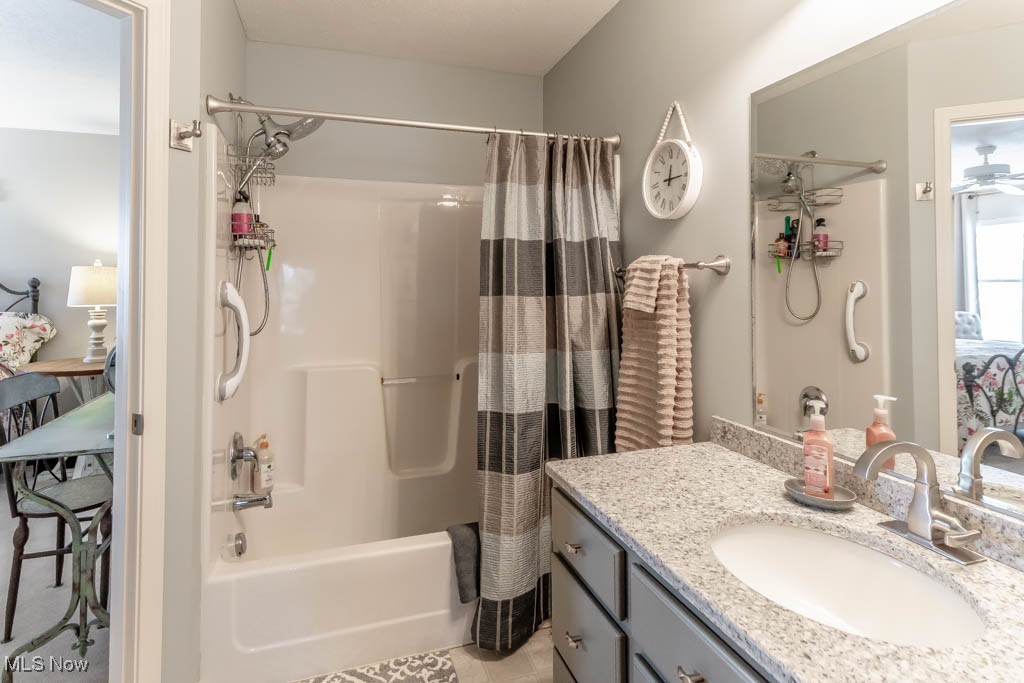 Plesant Lakes Condo - Residential