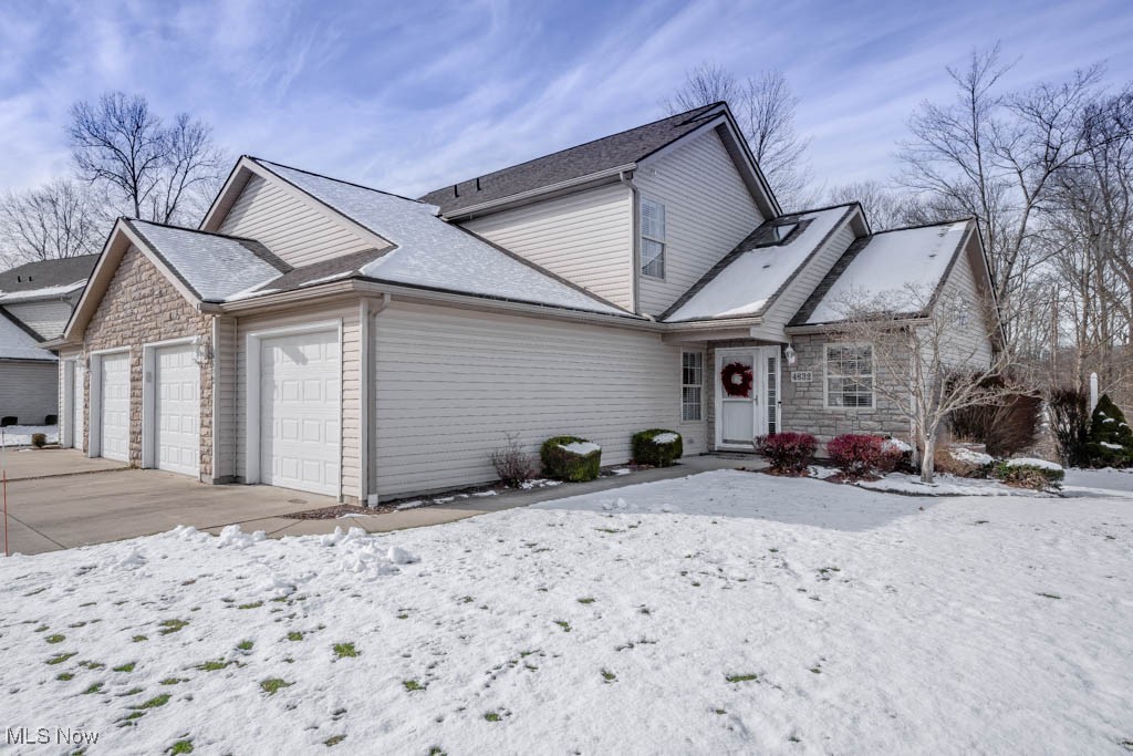 Plesant Lakes Condo - Residential