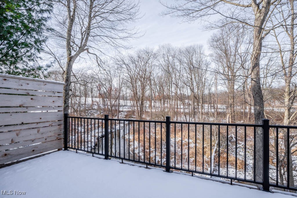 Plesant Lakes Condo - Residential