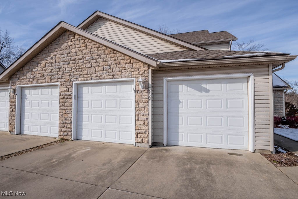 Plesant Lakes Condo - Residential