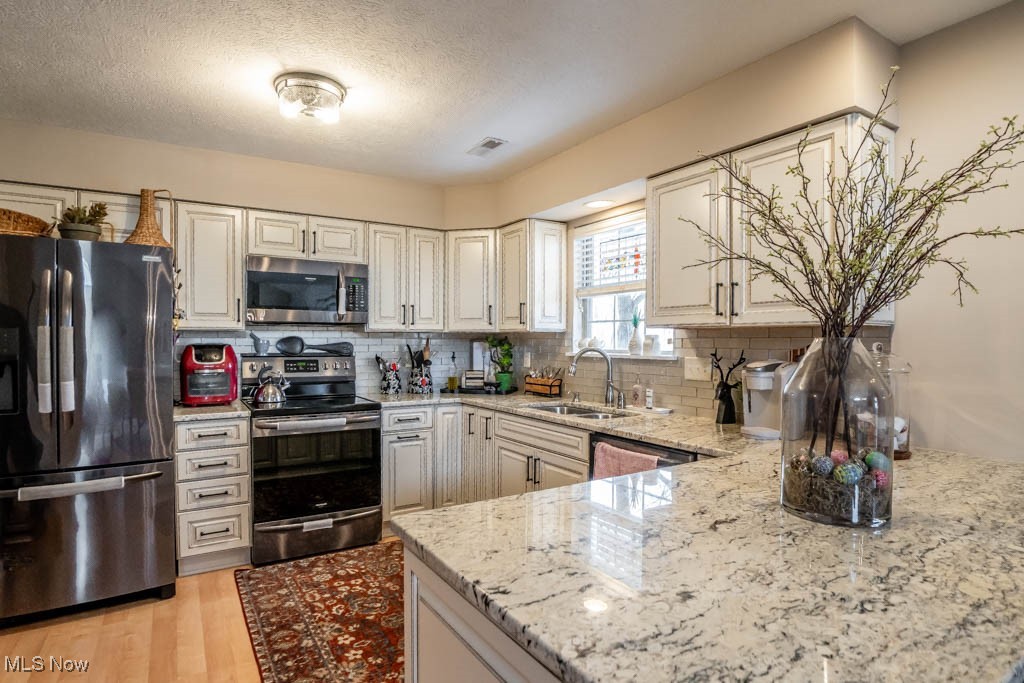 Plesant Lakes Condo - Residential