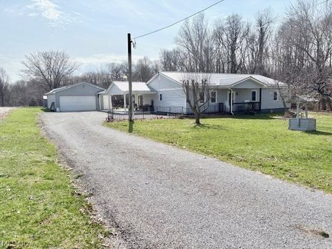 Homes For Sale - 38019 Longs Crossing Road<br/> Leetonia, OH 44431