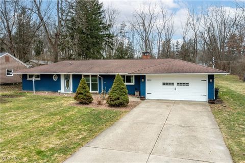 8402 Metropolitan Boulevard, Olmsted Falls, OH 44138 - #: 5103925