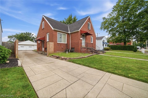 Homes For Sale - 13917 Emery Avenue<br/> Cuyahoga County, Cleveland, OH 44135