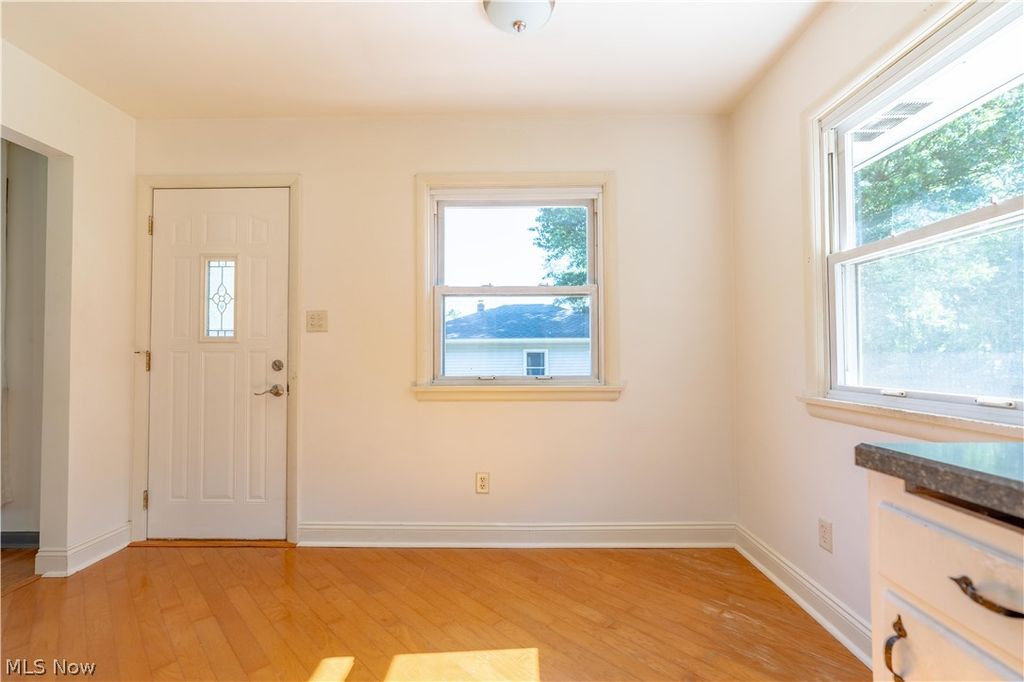 Photo of 13526 Glenvale Avenue NW, Uniontown, OH 44685 (MLS # 5192419)