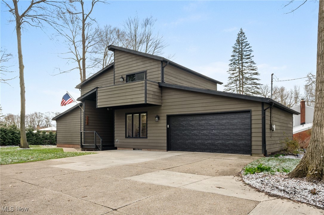 3328 Edington Road, Fairlawn, Ohio image 2