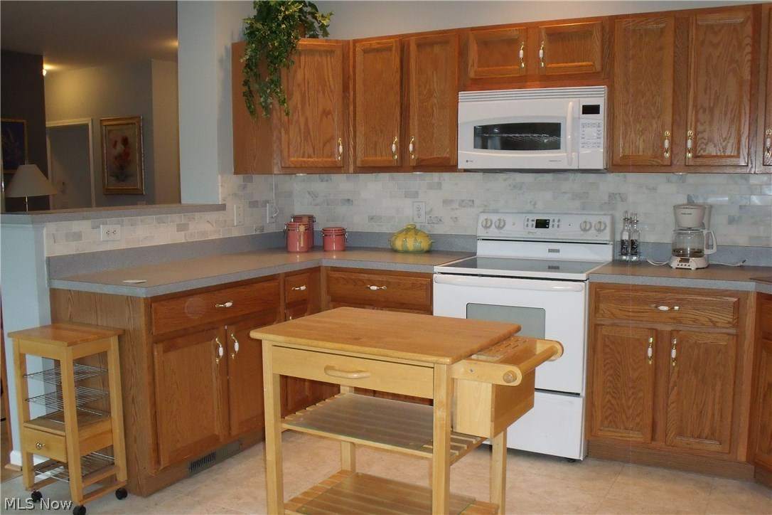 Athenian Village Condo Ph 06 - Residential