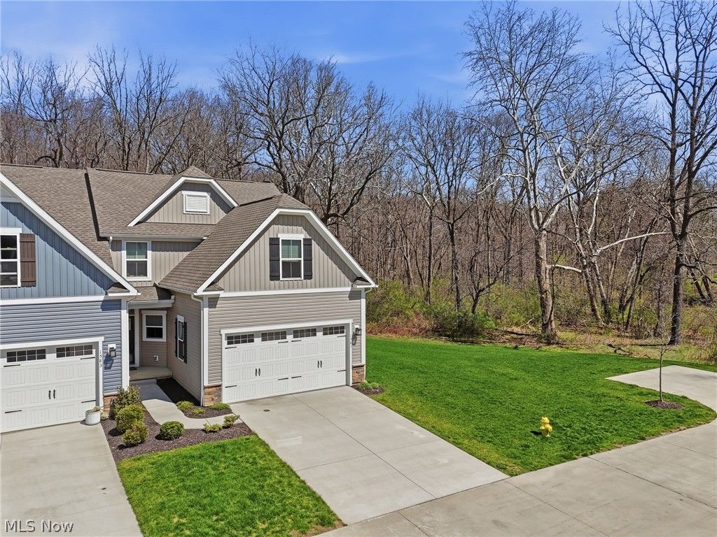 Photo of 1581 Mud Brook Court, Akron, OH 44313 (MLS # 5203448)