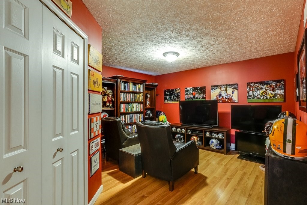 Falls River Xing Cluster Unit - Residential