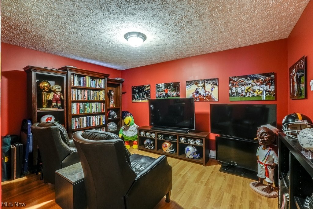 Falls River Xing Cluster Unit - Residential