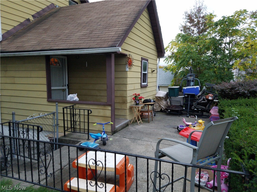 Village/East Youngstown - Residential