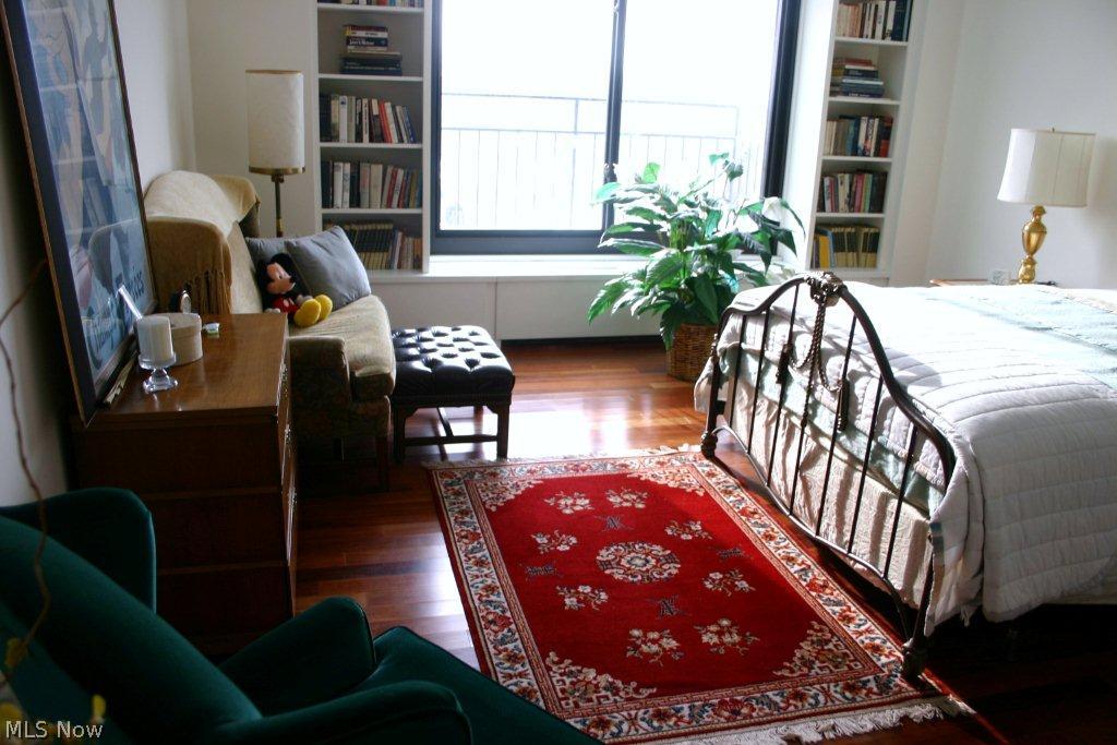 Bratenahl Place Condo - Residential Lease