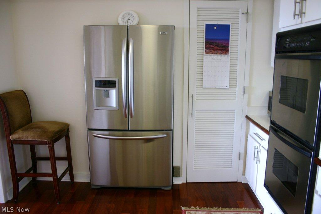 Bratenahl Place Condo - Residential Lease