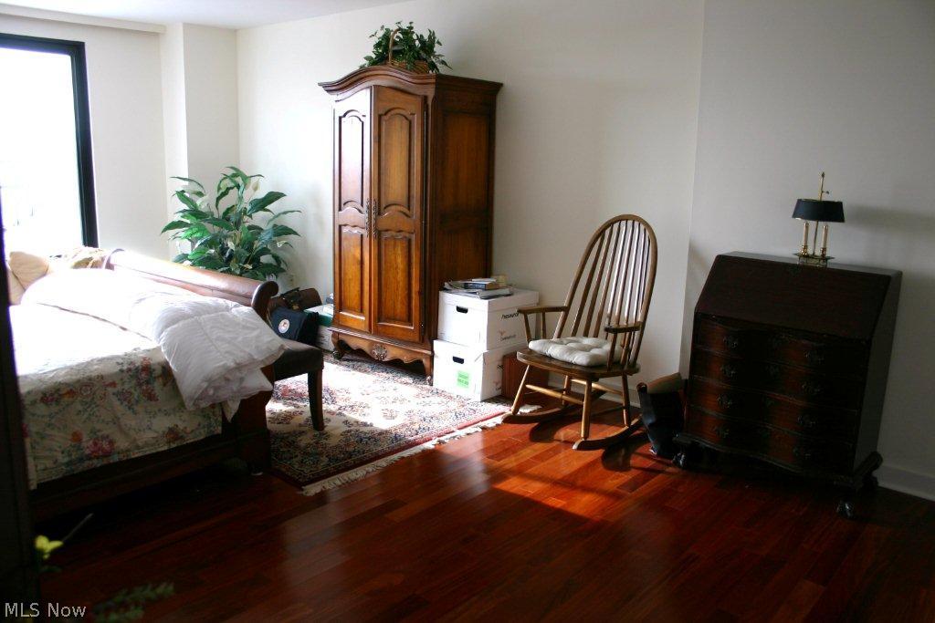 Bratenahl Place Condo - Residential Lease