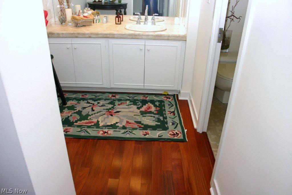 Bratenahl Place Condo - Residential Lease