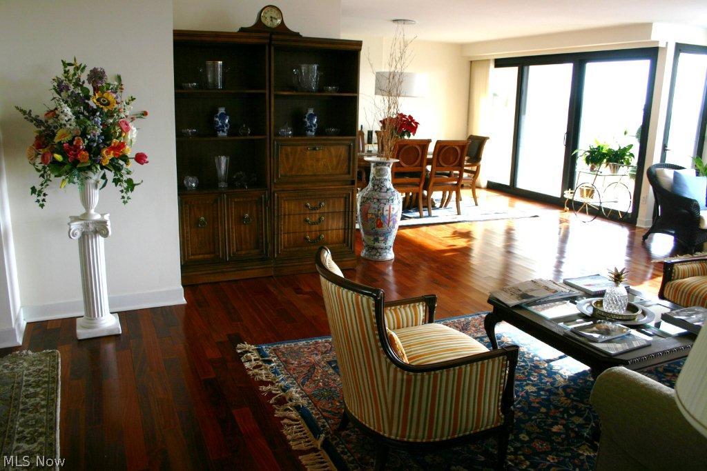 Bratenahl Place Condo - Residential Lease