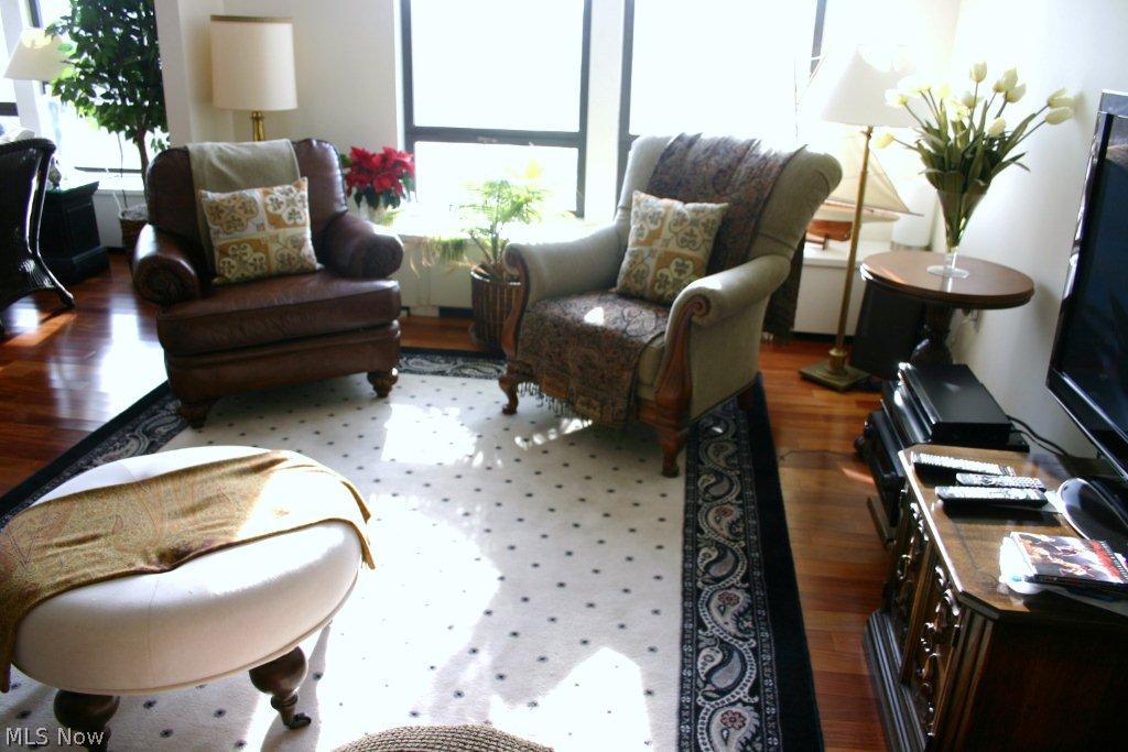 Bratenahl Place Condo - Residential Lease