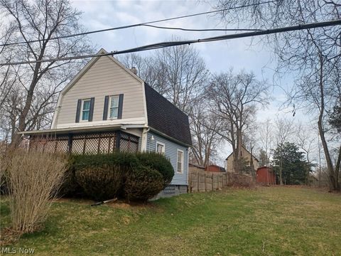 Homes For Sale - 819 Lyden Avenue<br/> Youngstown, OH 44505