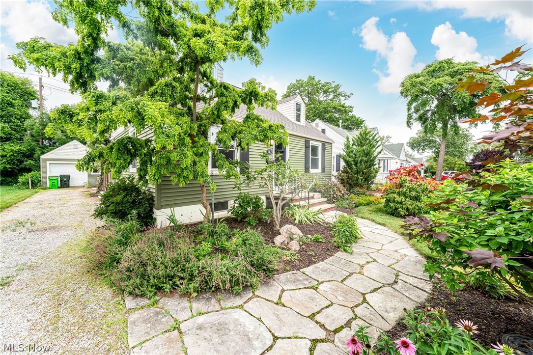 142 Woodstock Drive