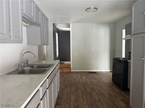 Tiny photo for 1373 Park Avenue SW, Canton, OH 44706 (MLS # 5179210)