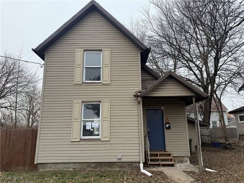 Photo of 1373 Park Avenue SW, Canton, OH 44706 (MLS # 5179210)