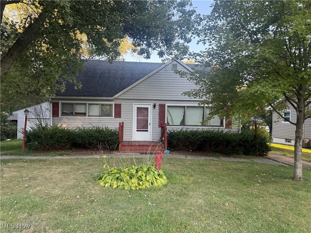 Bring your ideas and make this Newton Falls home your own. Two bedrooms on the main floor and one large bedroom upstairs. Large wrap around deck and an over sized 1 car garage.