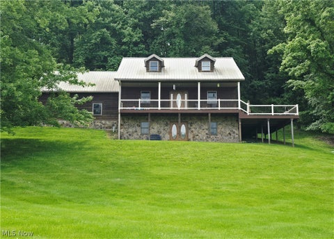 Homes For Sale - 1865 Cassingham Hollow Drive<br/> Coshocton County, Coshocton, OH 43812